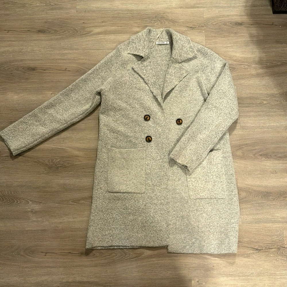 Women’s M Button down coat